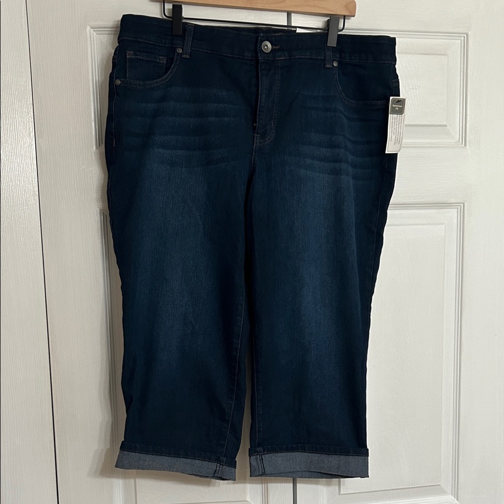 NWT 16W Terra & Sky Dark Indigo Cropped denim jeans